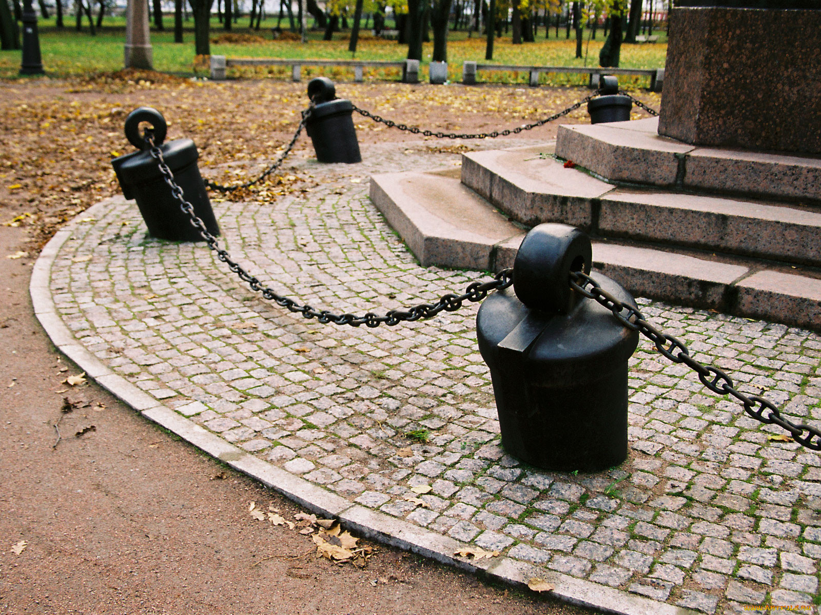 Метка спб. Петровский парк Кронштадт. Петровский парк СПБ. Кронштадт туалет Петровский парк. Сквер Металлист Кронштадт.